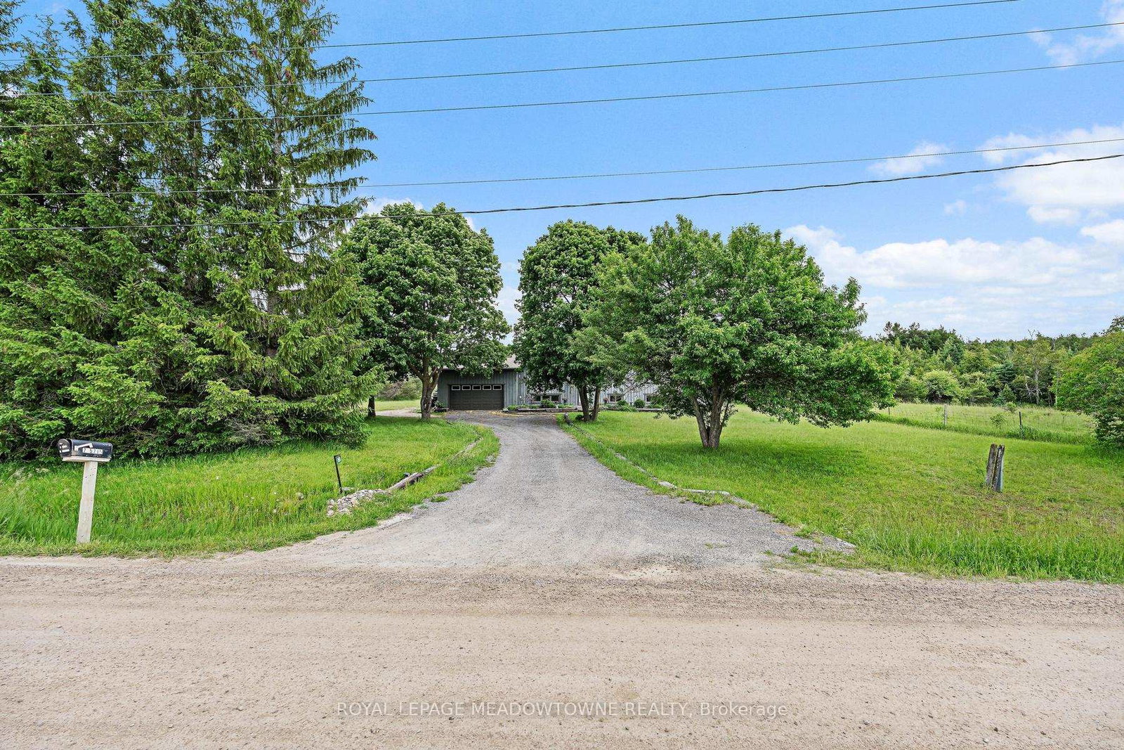 795715-3rd-line-ehs-mono-ontario-x13466404