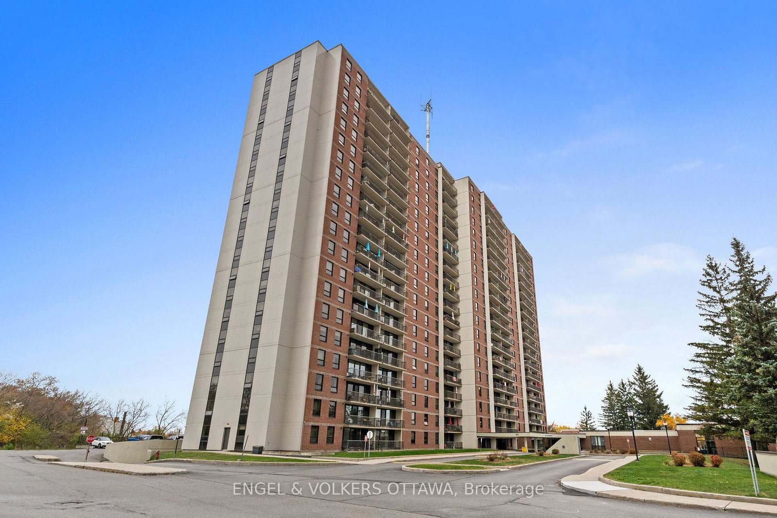 665-bathgate-drive-ottawa-ontario-x13466512