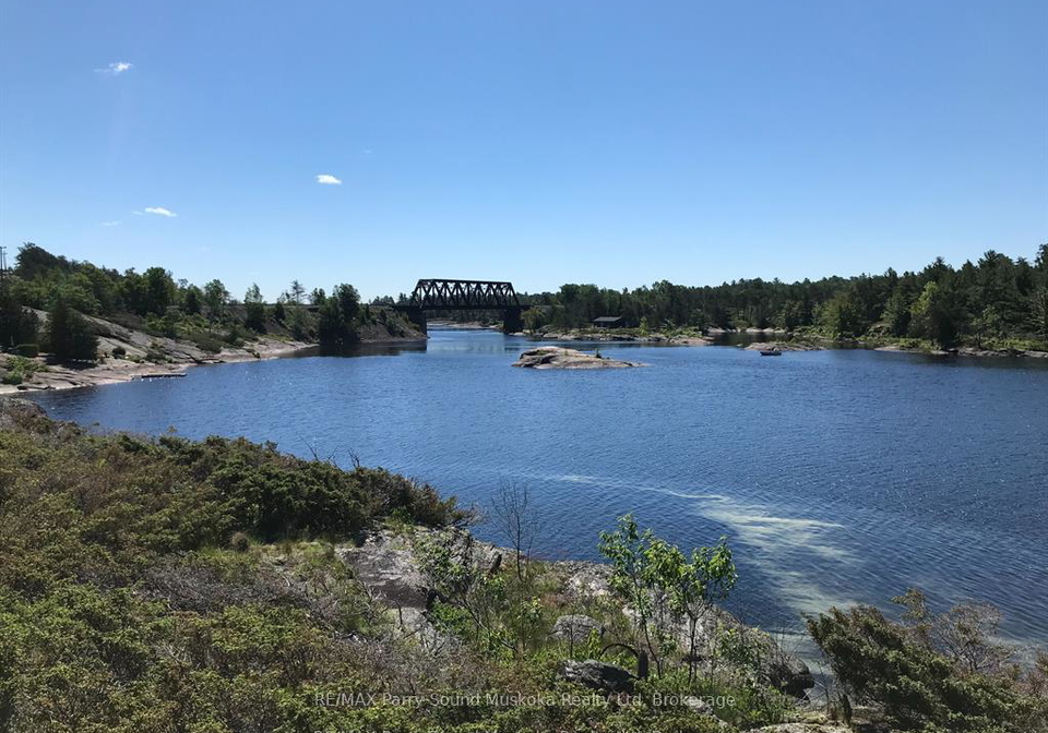 0-pickerel-river-parry-sound-remote-area-ontario-x13466812