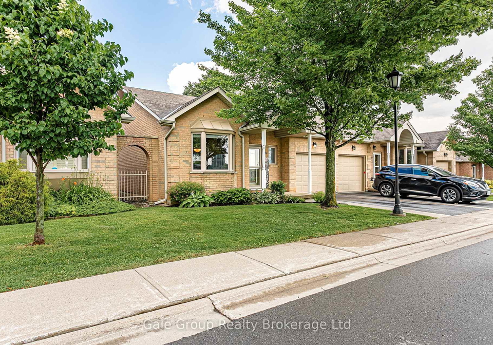 94-greentrail-drive-hamilton-ontario-x13466968