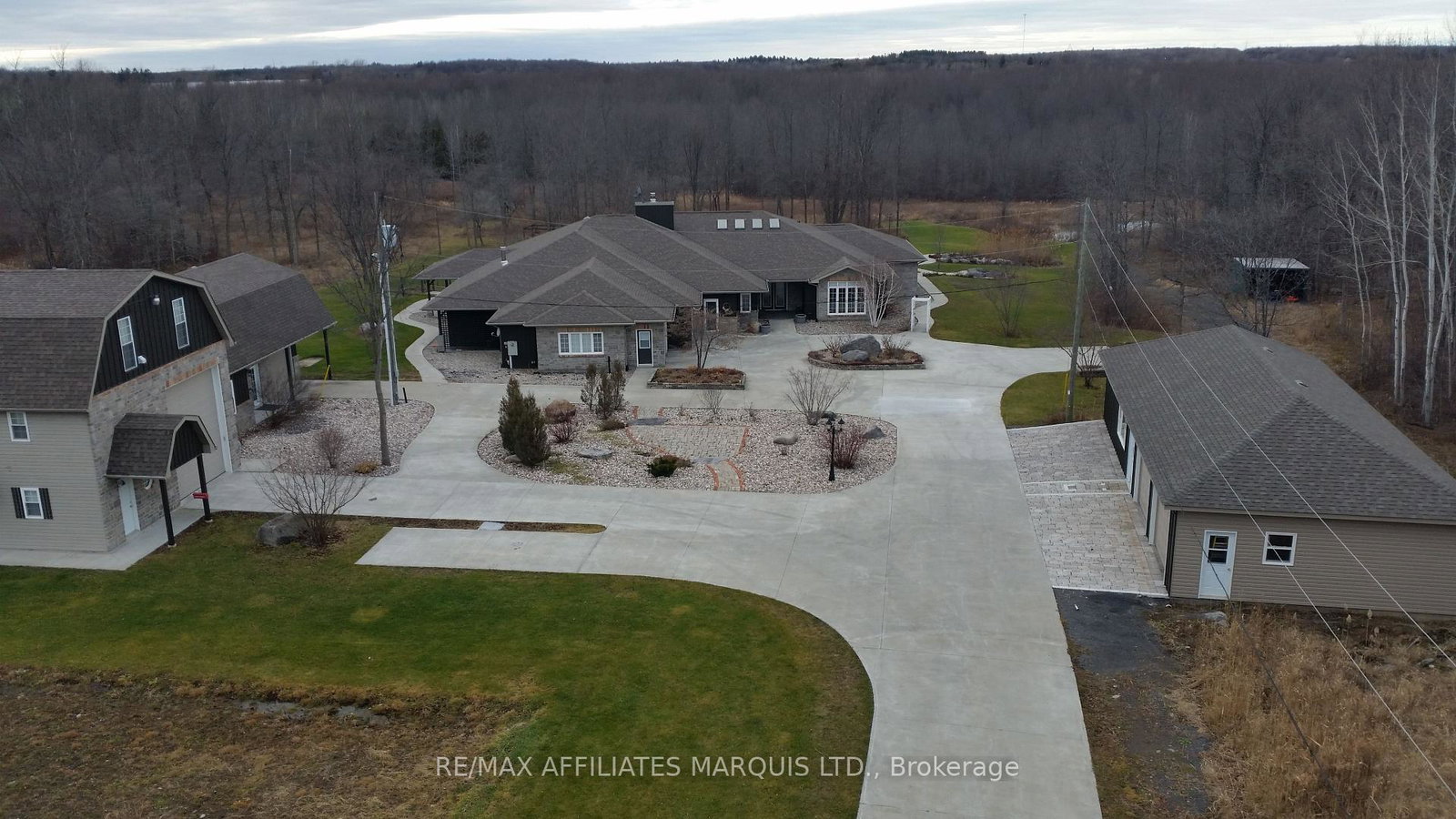 16401-county-road-2-south-stormont-ontario-x13466972