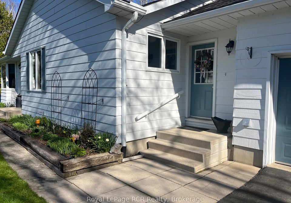 11-graham-crescent-south-bruce-peninsula-ontario-x13467318