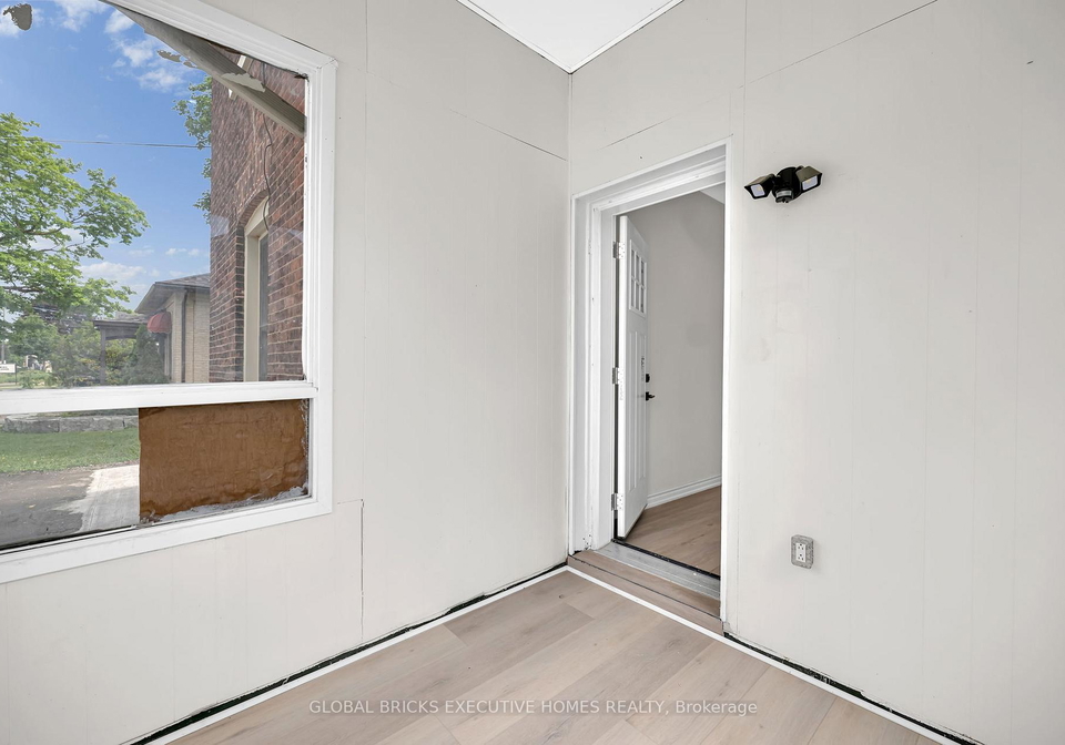 108-lindsay-street-s-kawartha-lakes-ontario-x13467730