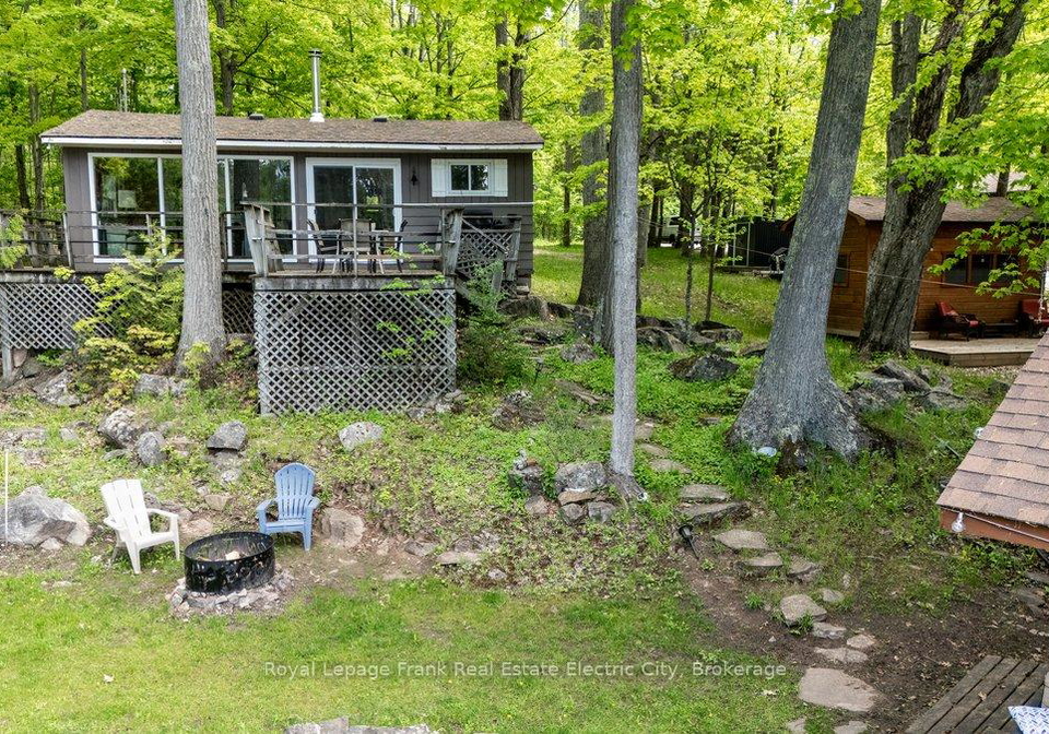28-fire-route-96-trent-lakes-ontario-x13467798