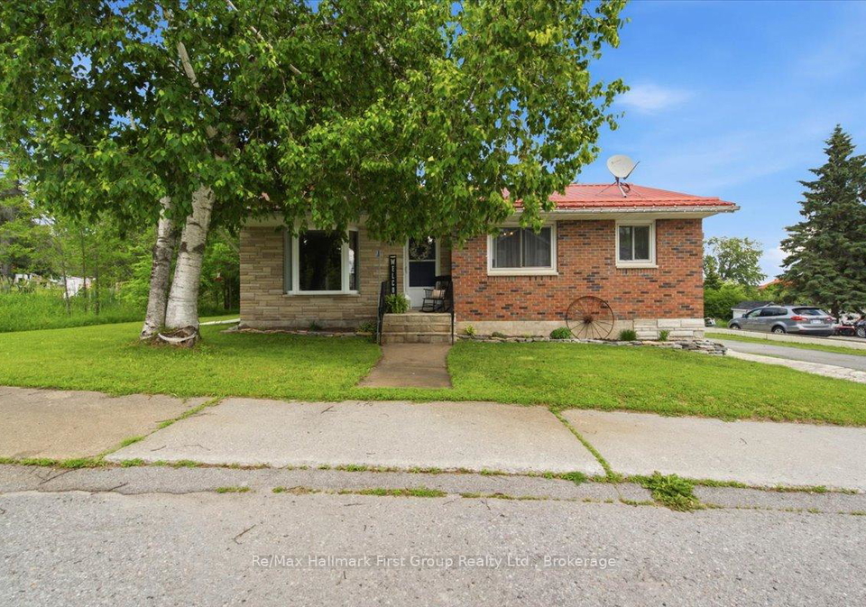 68-queen-street-tweed-ontario-x13467902