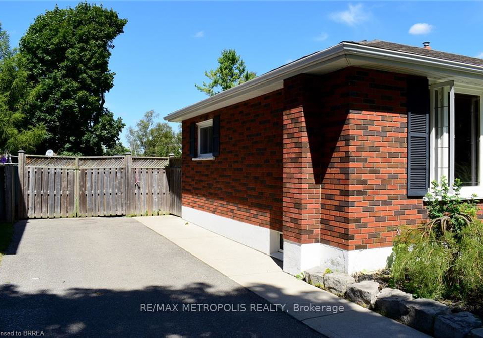 5-mccammon-street-brant-ontario-x13468678