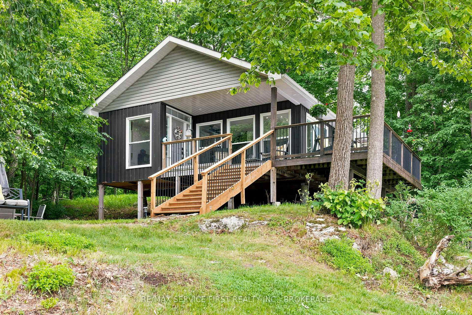 819-jims-lane-leeds-and-the-thousand-islands-ontario-x13468736