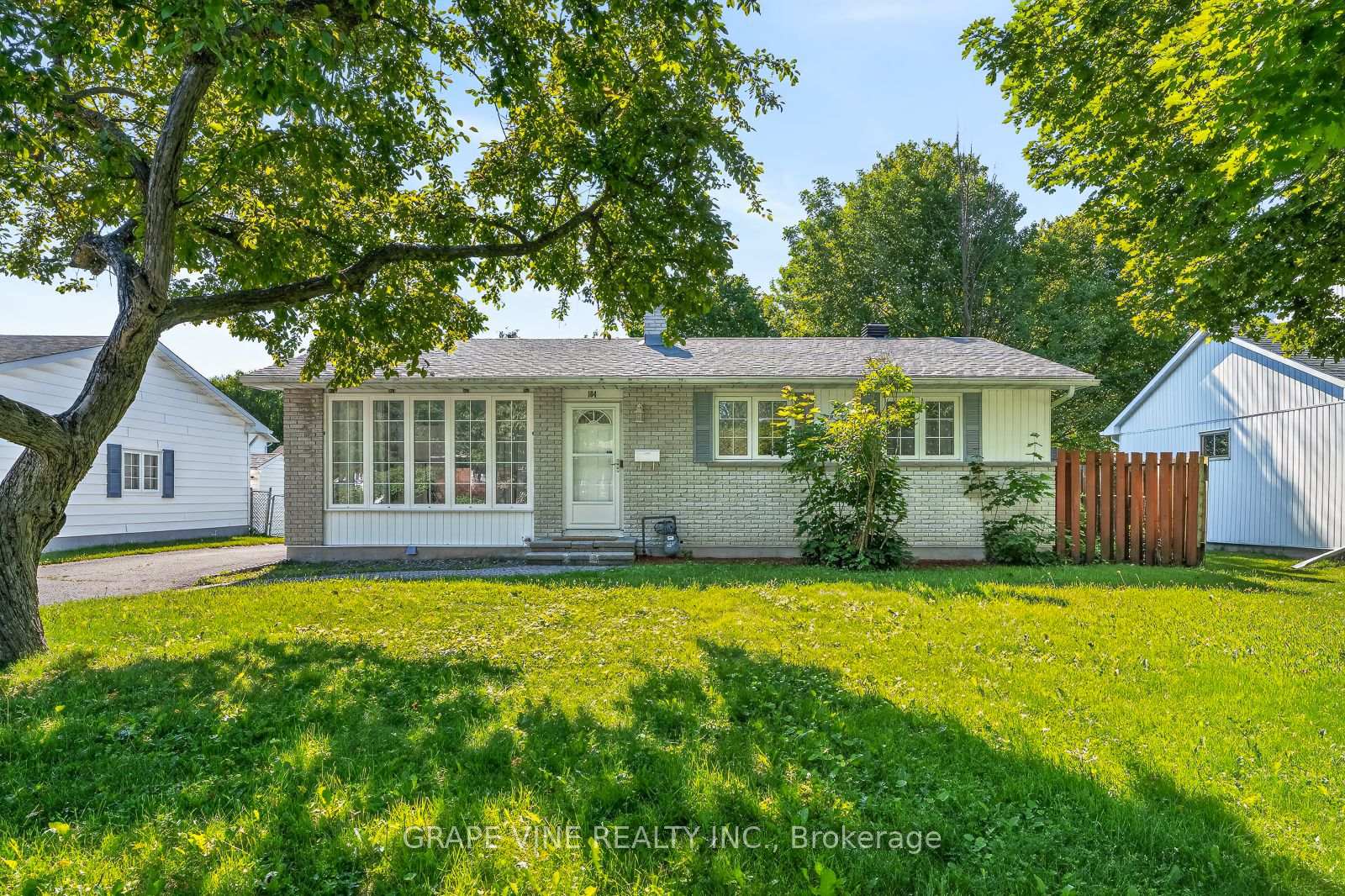 104-oriole-avenue-kanata-ontario-x13469104