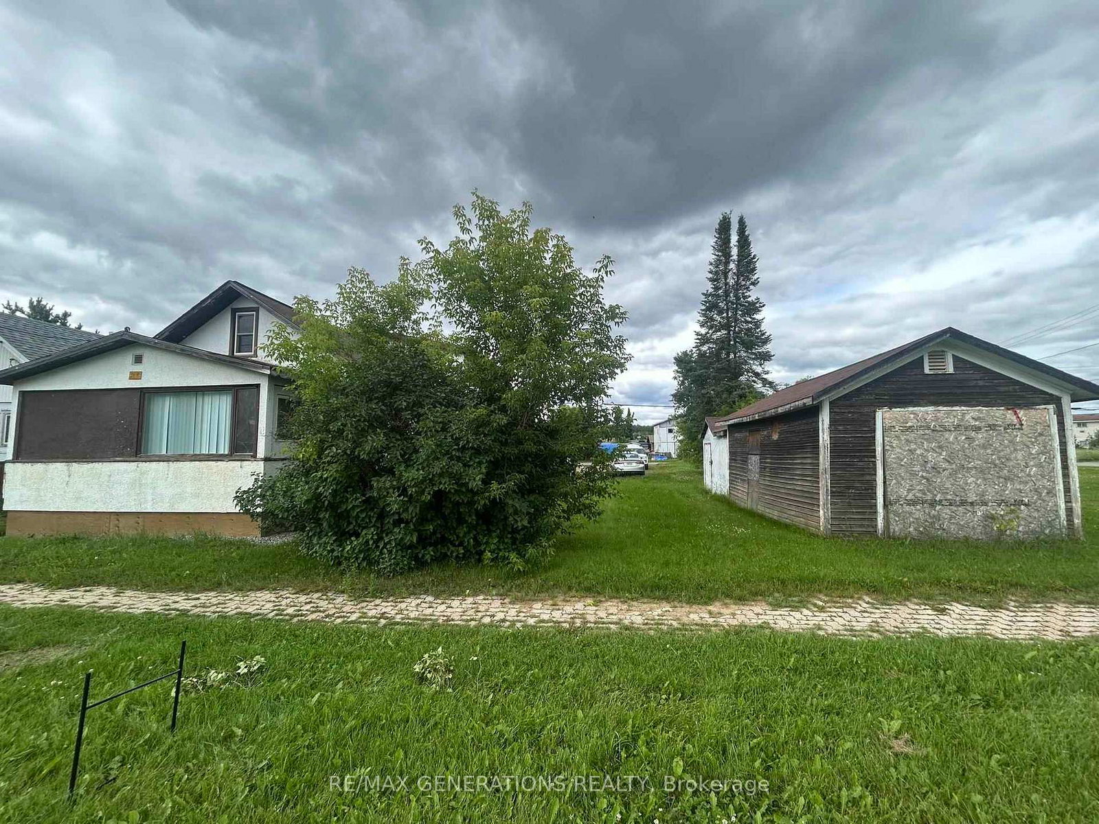 208-mackenzie-avenue-atikokan-ontario-x13469172