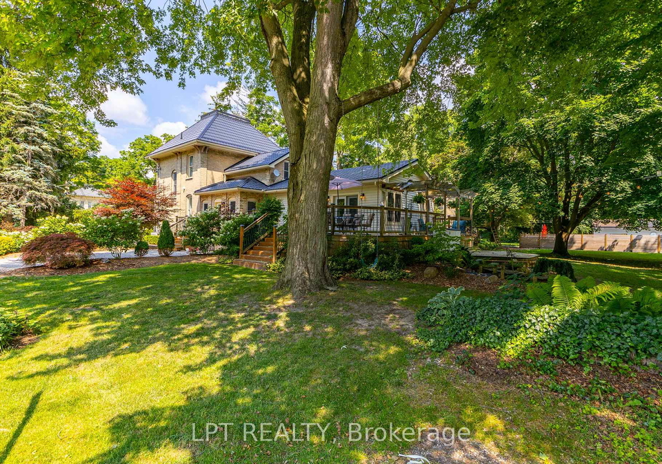 283-hastings-street-north-middlesex-ontario-x13469294