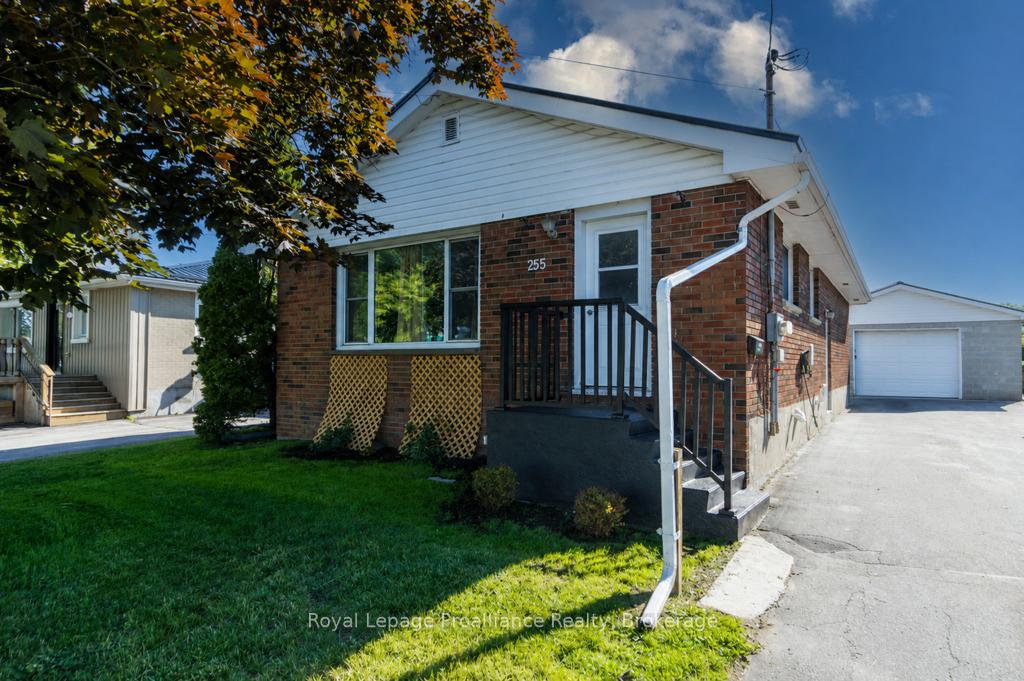 255-west-street-quinte-west-ontario-x13469456