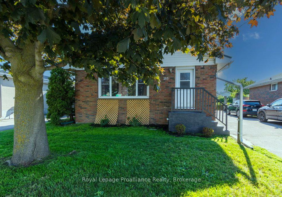 255-west-street-quinte-west-ontario-x13469456