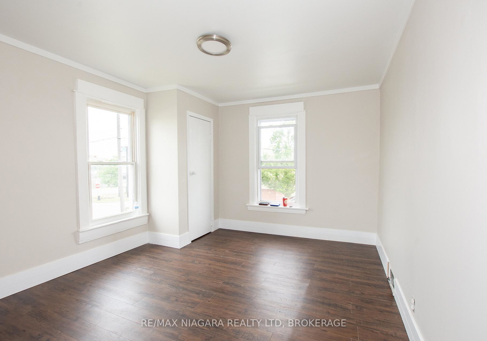 4-manchester-avenue-st-catharines-ontario-x13469520