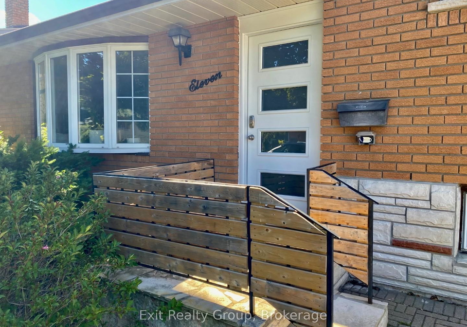 11-somerset-street-quinte-west-ontario-x13469602