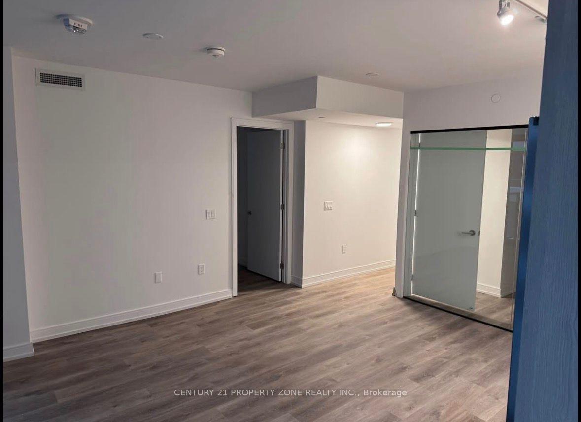 1-jarvis-street-hamilton-ontario-x13469702