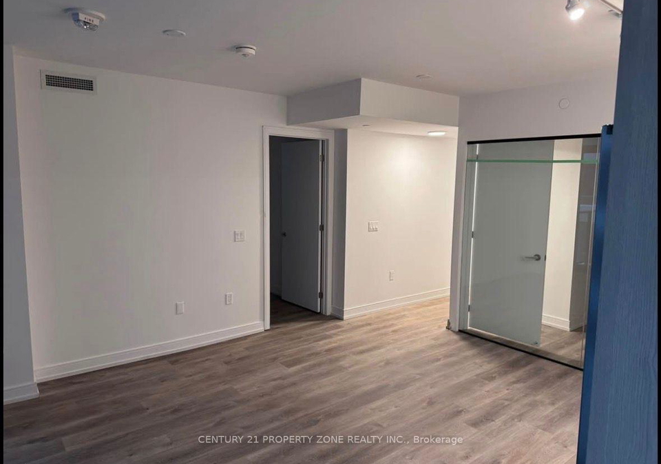 1-jarvis-street-hamilton-ontario-x13469702