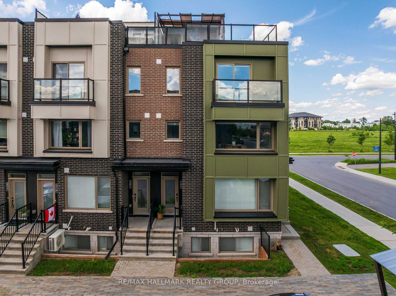 583-takamose-private-ottawa-ontario-x13469850