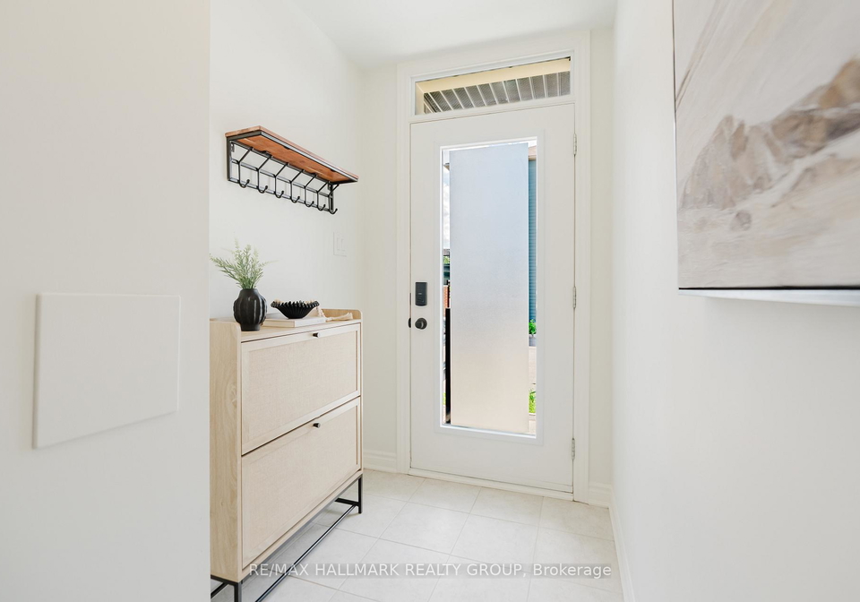 583-takamose-private-ottawa-ontario-x13469850