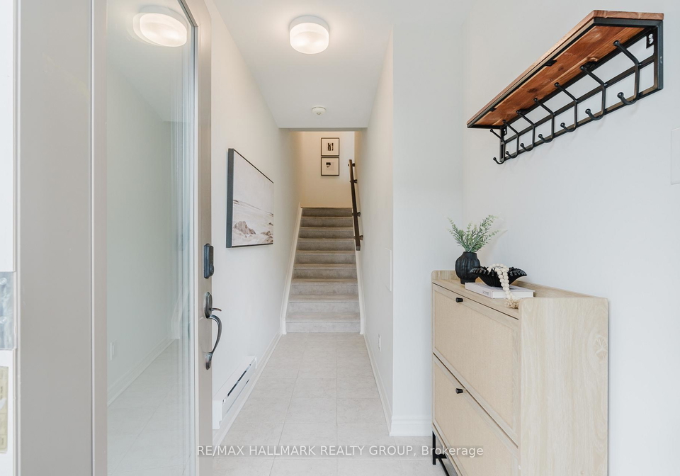 583-takamose-private-ottawa-ontario-x13469850