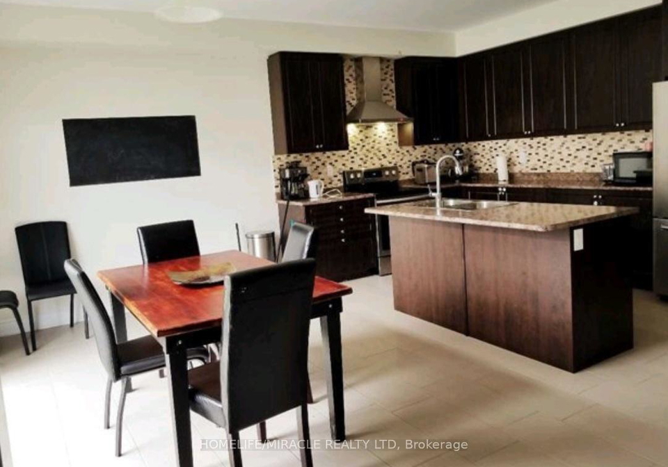 8054-buckeye-crescent-niagara-falls-ontario-x13469864