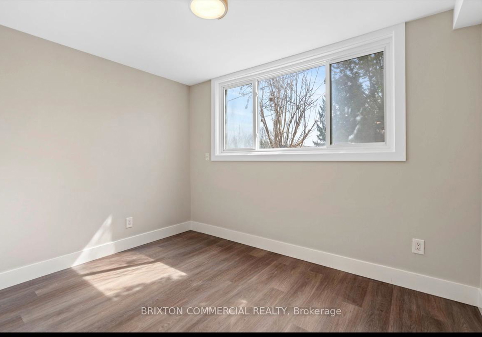 586-victoria-street-s-kitchener-ontario-x13470214