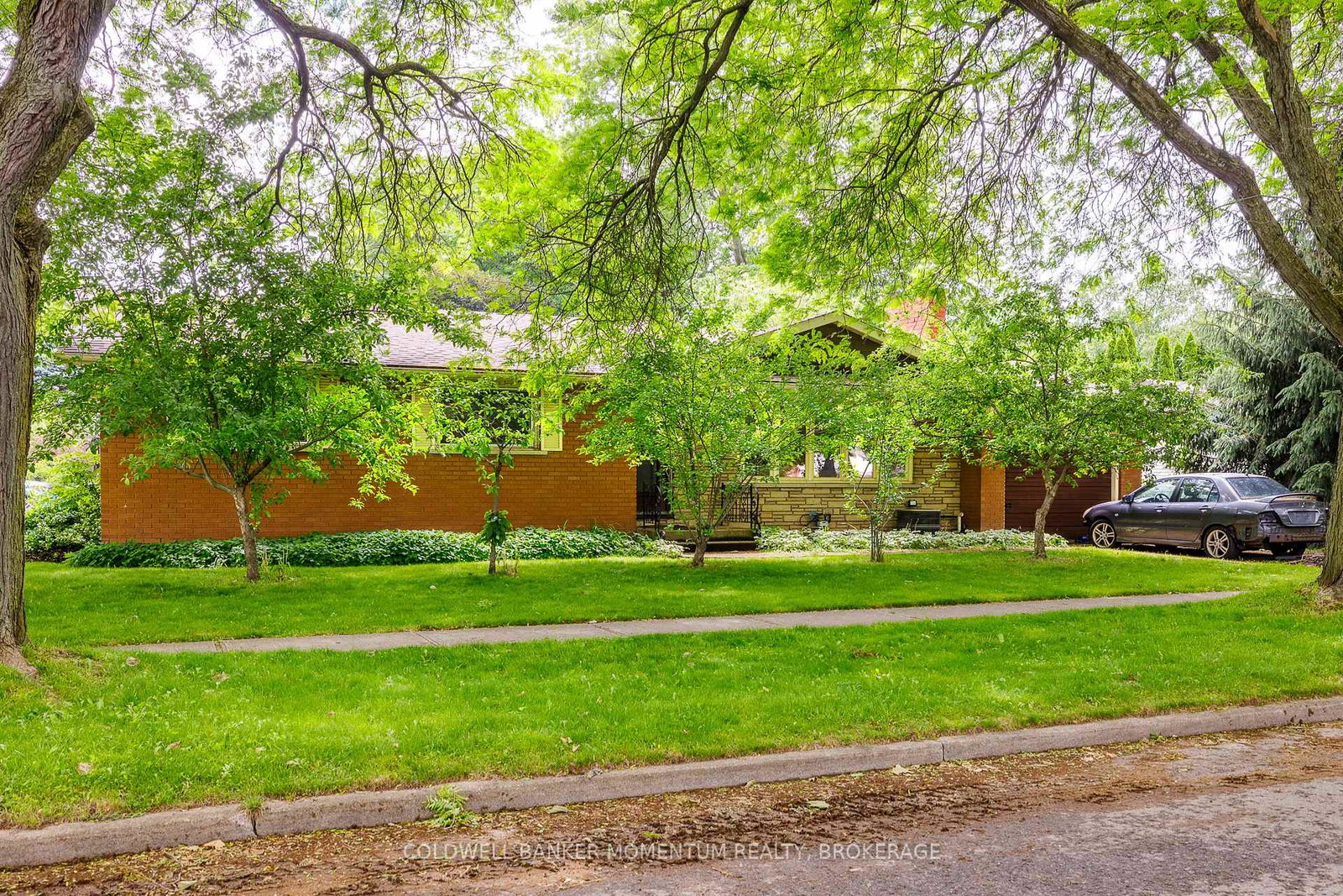 6416-clare-crescent-niagara-falls-ontario-x13470344