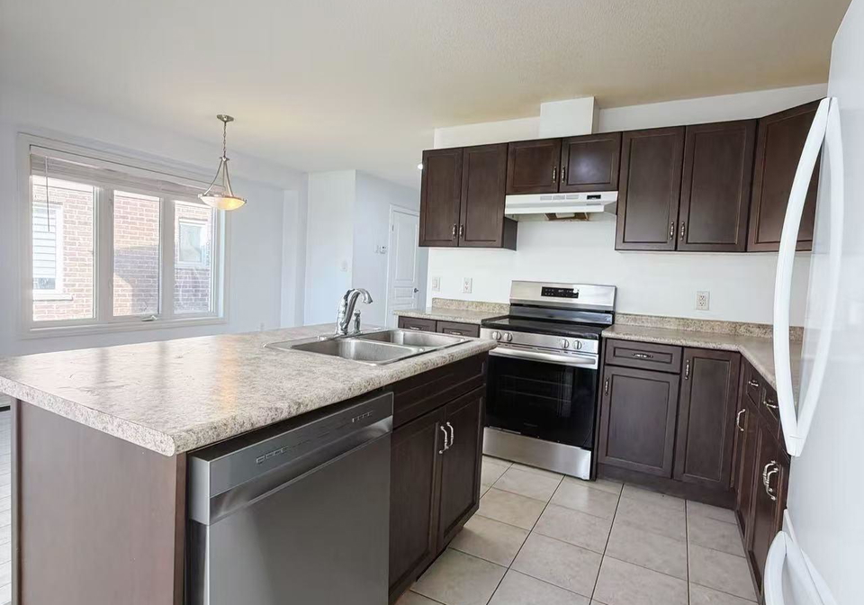 32-elderberry-road-thorold-ontario-x13470472