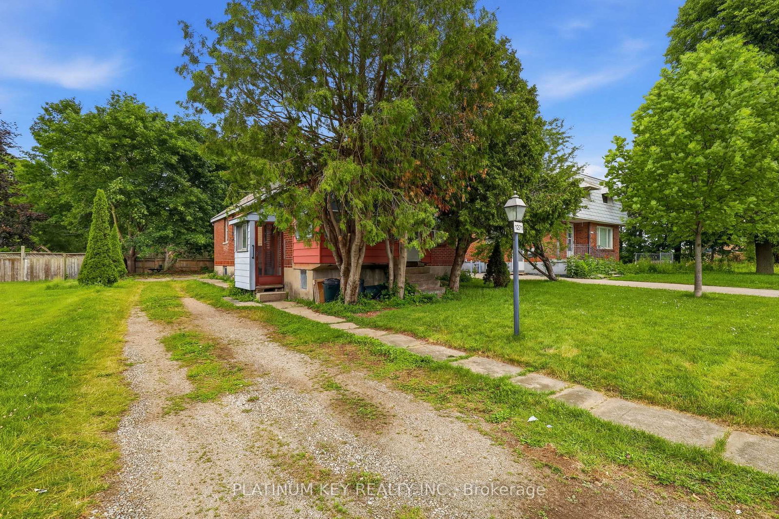 1271-crumlin-side-road-london-east-ontario-x13470474