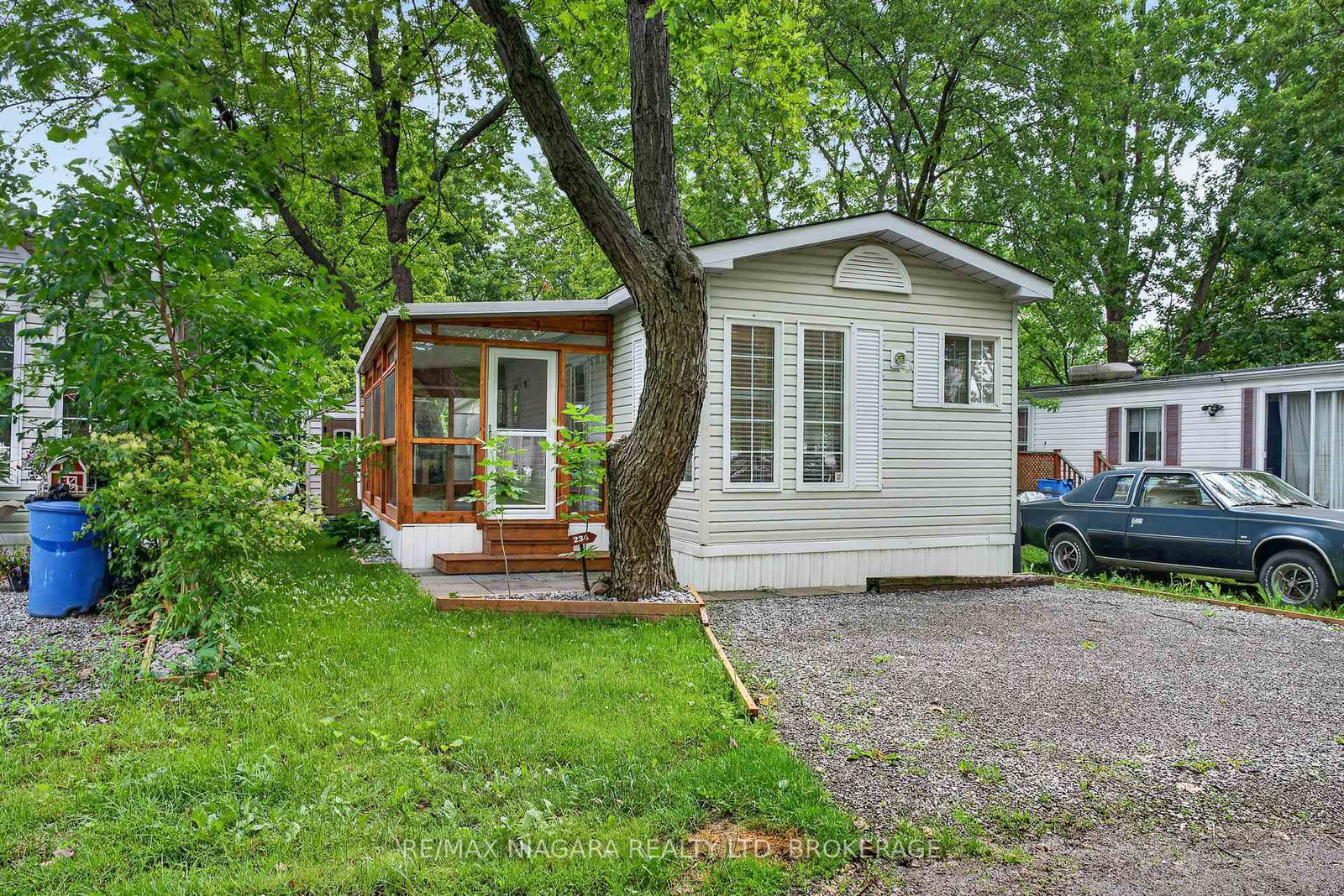 8845-lundys-lane-niagara-falls-ontario-x13470546
