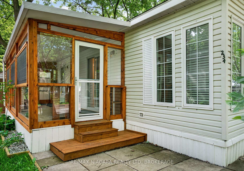 8845-lundys-lane-niagara-falls-ontario-x13470546
