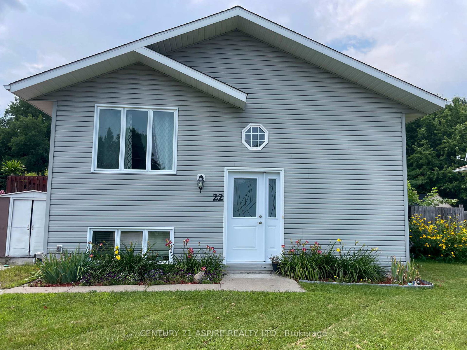 22-joseph-street-laurentian-hills-ontario-x13470642