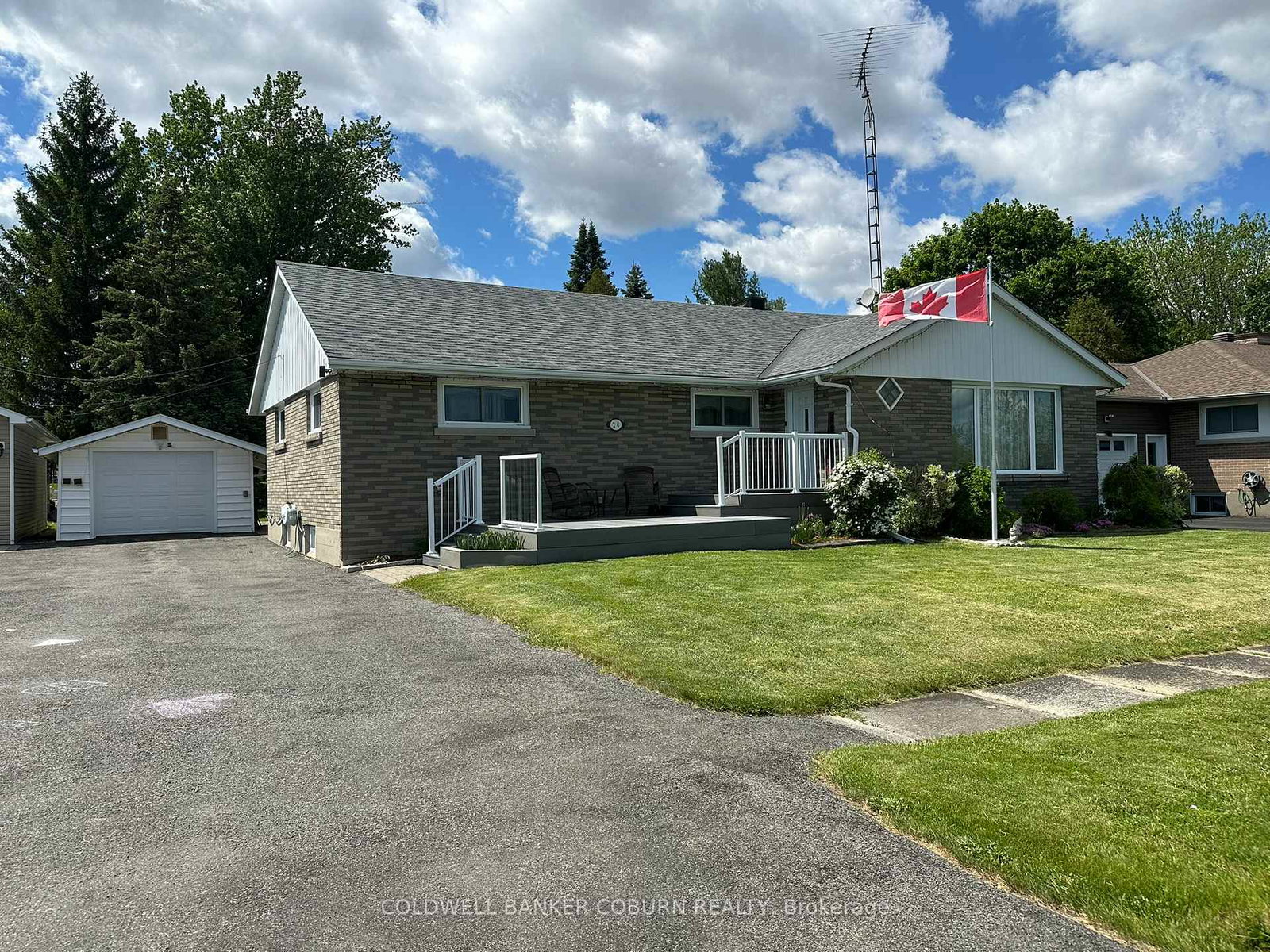 20-elizabeth-drive-south-dundas-ontario-x13470922