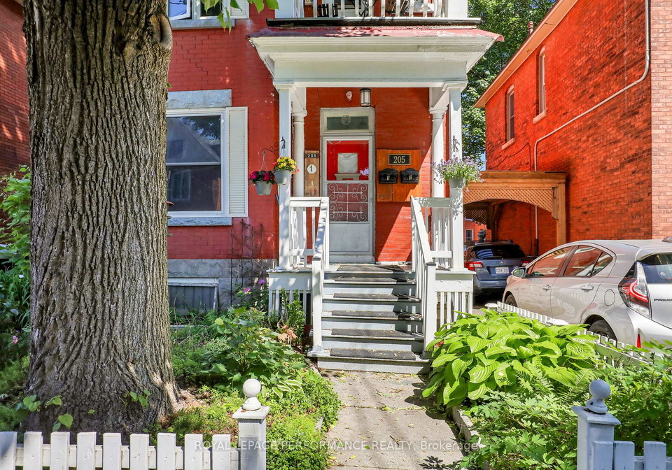 205-flora-street-ottawa-ontario-x13471152