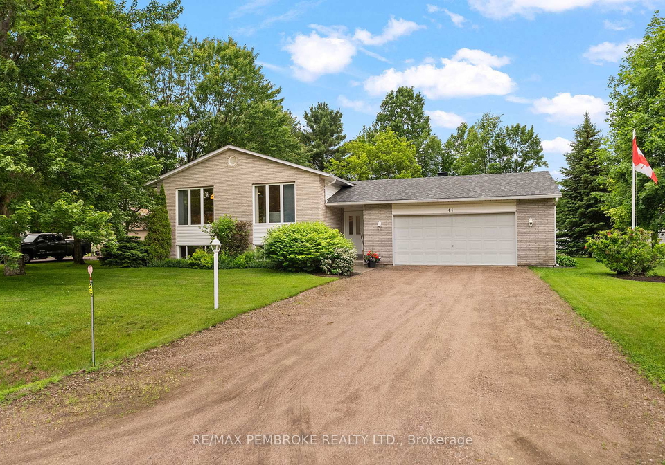 44-ravenwood-crescent-petawawa-ontario-x13471186