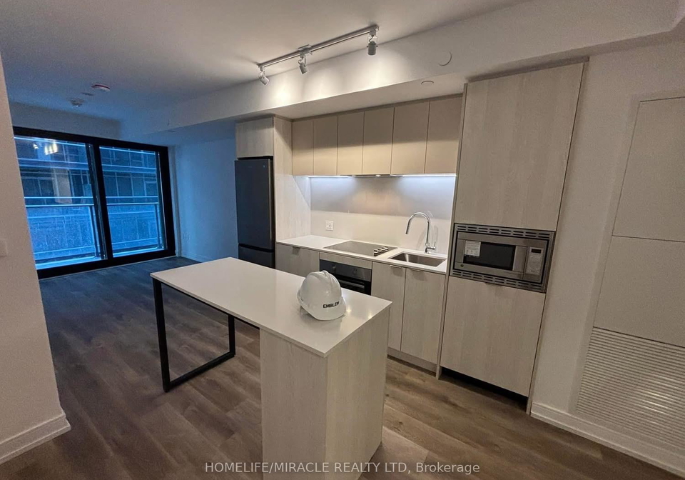 1-jarvis-street-hamilton-ontario-x13471188
