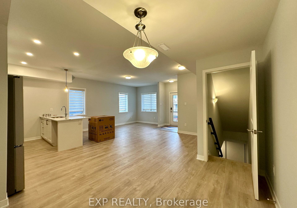 422-lillian-freiman-private-ottawa-ontario-x13471192