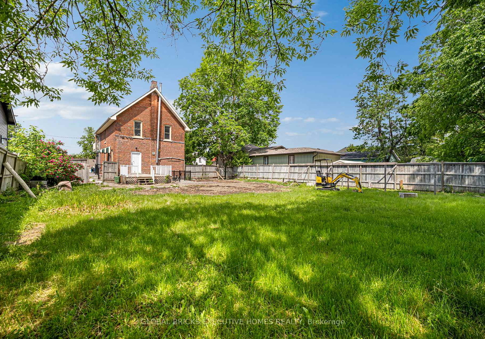 108-lindsay-street-s-kawartha-lakes-ontario-x13471402