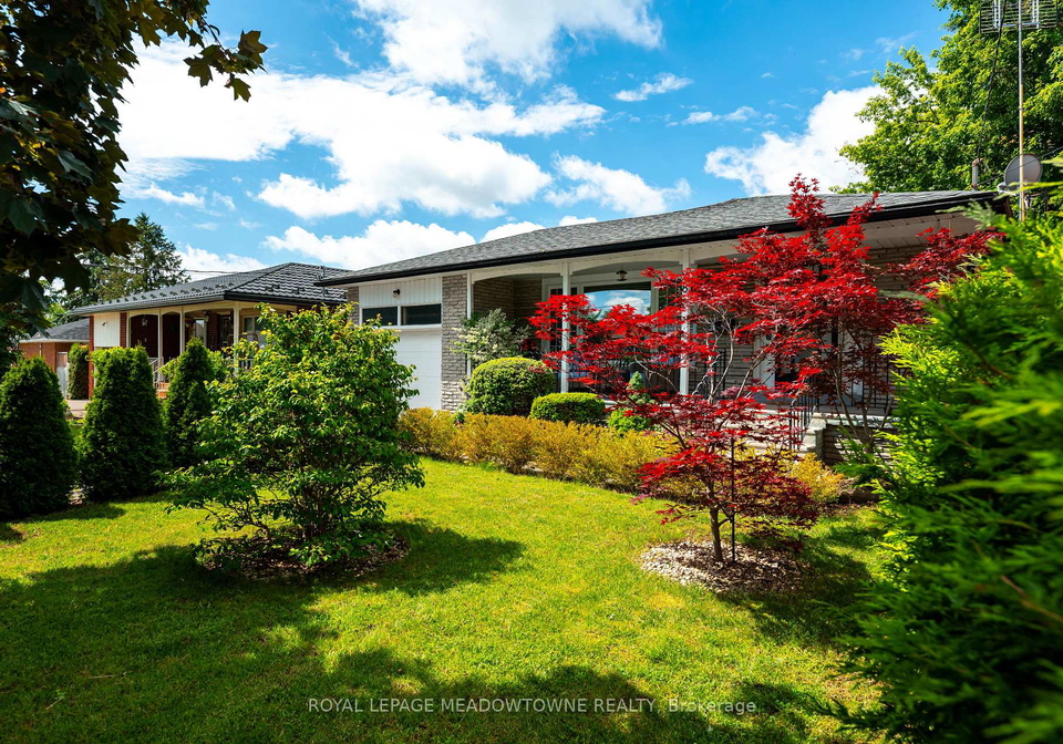 28-algoma-drive-guelph-ontario-x13471434