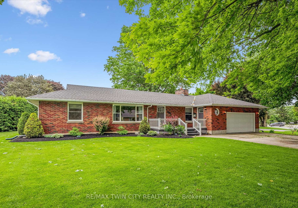 885-winston-boulevard-north-perth-ontario-x13471446