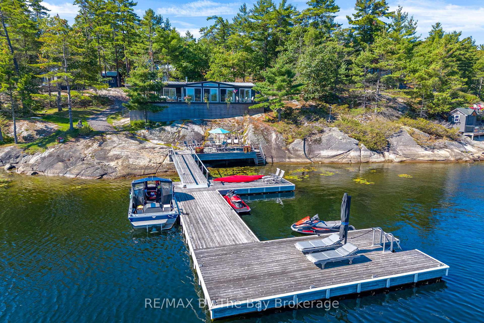 18152-georgian-bay-shore-georgian-bay-ontario-x13472052