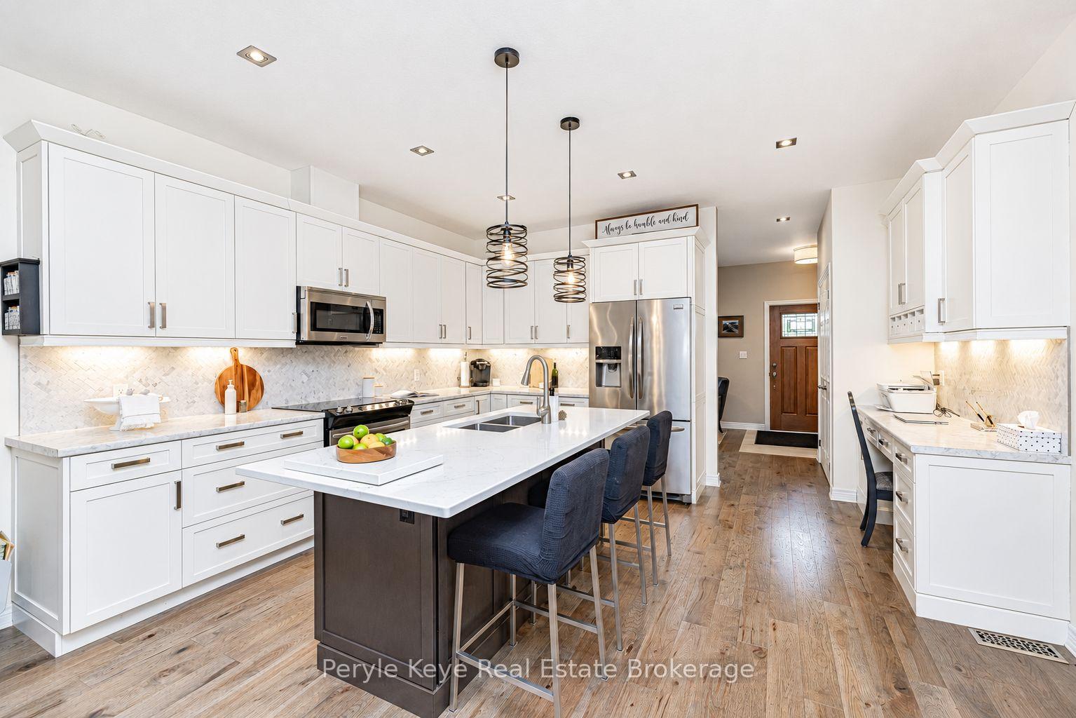 6-serenity-place-crescent-huntsville-ontario-x13472772