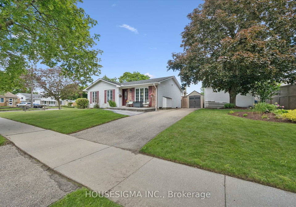 2-keewatin-avenue-kitchener-ontario-x13472838