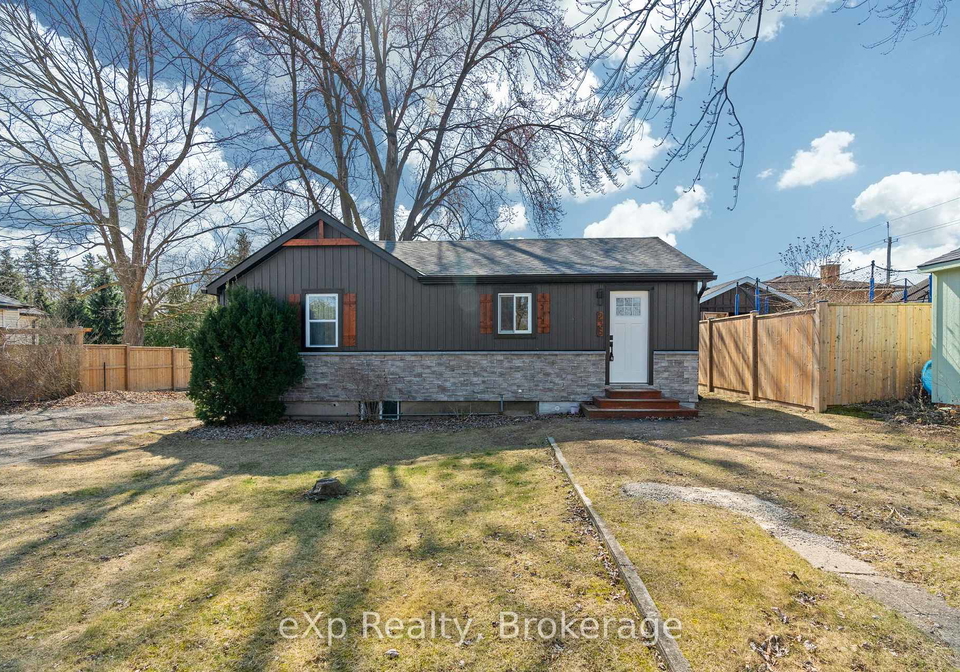 236-sydenham-street-strathroy-caradoc-ontario-x13472856