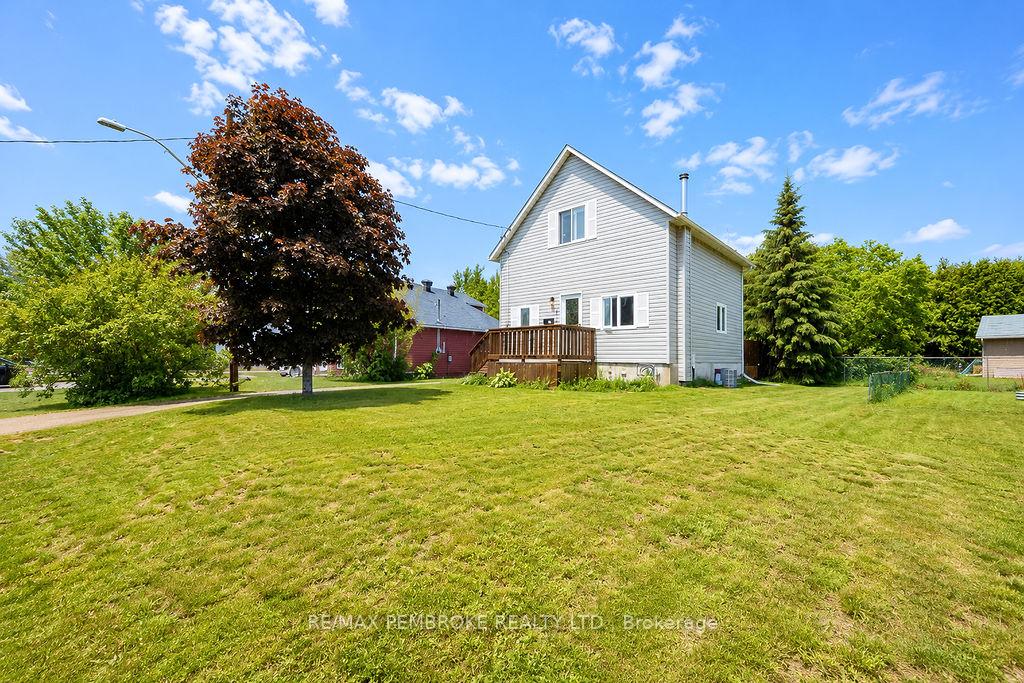 1-violet-street-petawawa-ontario-x13472890