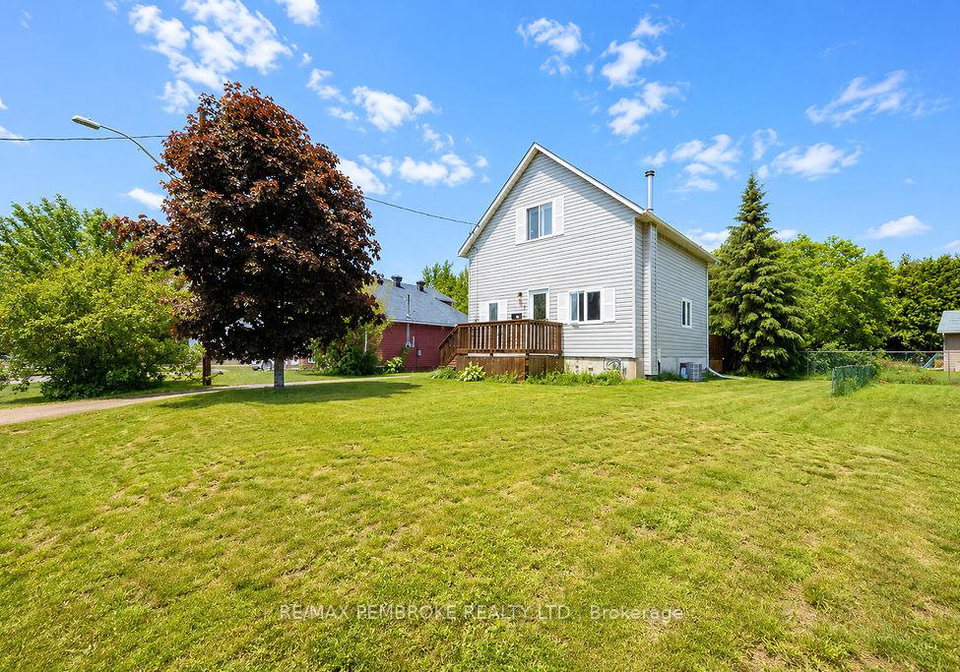 1-violet-street-petawawa-ontario-x13472890