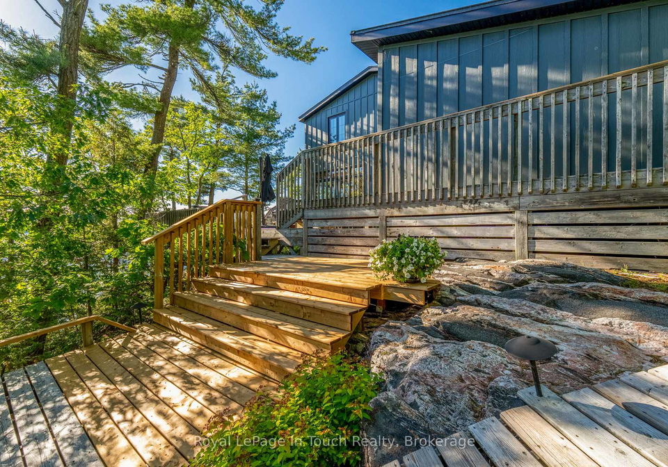 1-gb466-tower-island-island-the-archipelago-ontario-x13473036