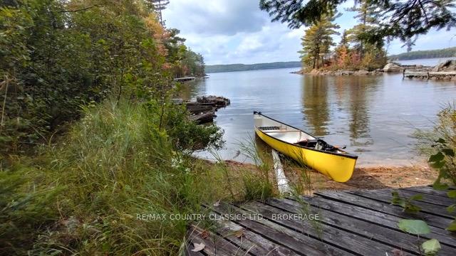 860-mazinaw-lake-addington-highlands-ontario-x13473070