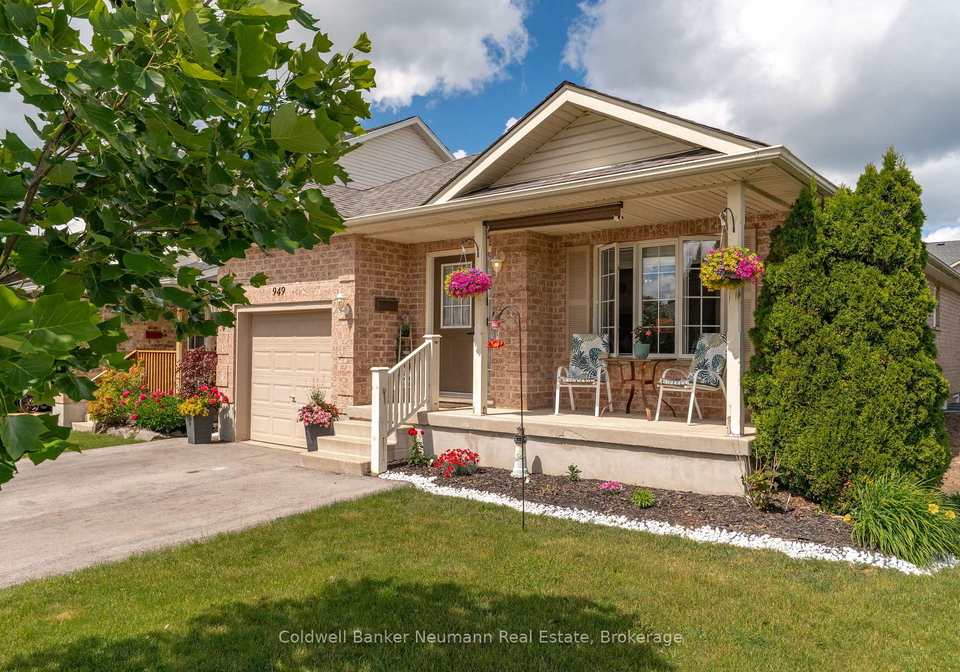 949-gzowski-street-centre-wellington-ontario-x13473378