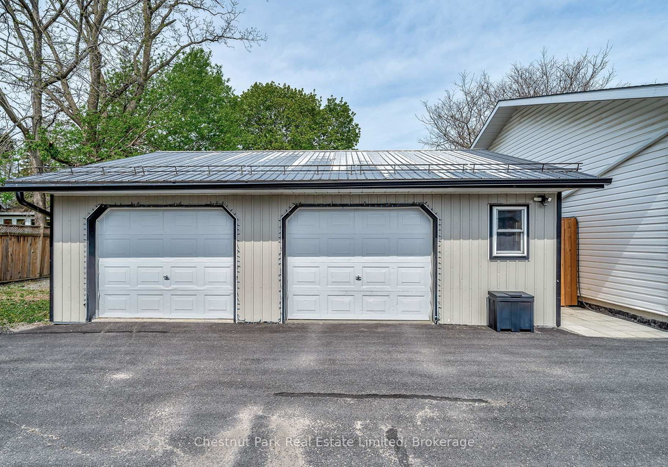 71-queen-street-prince-edward-county-ontario-x13473390