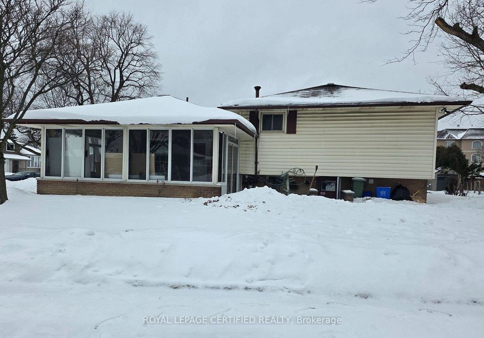 2-rideau-crescent-hamilton-ontario-x13473750